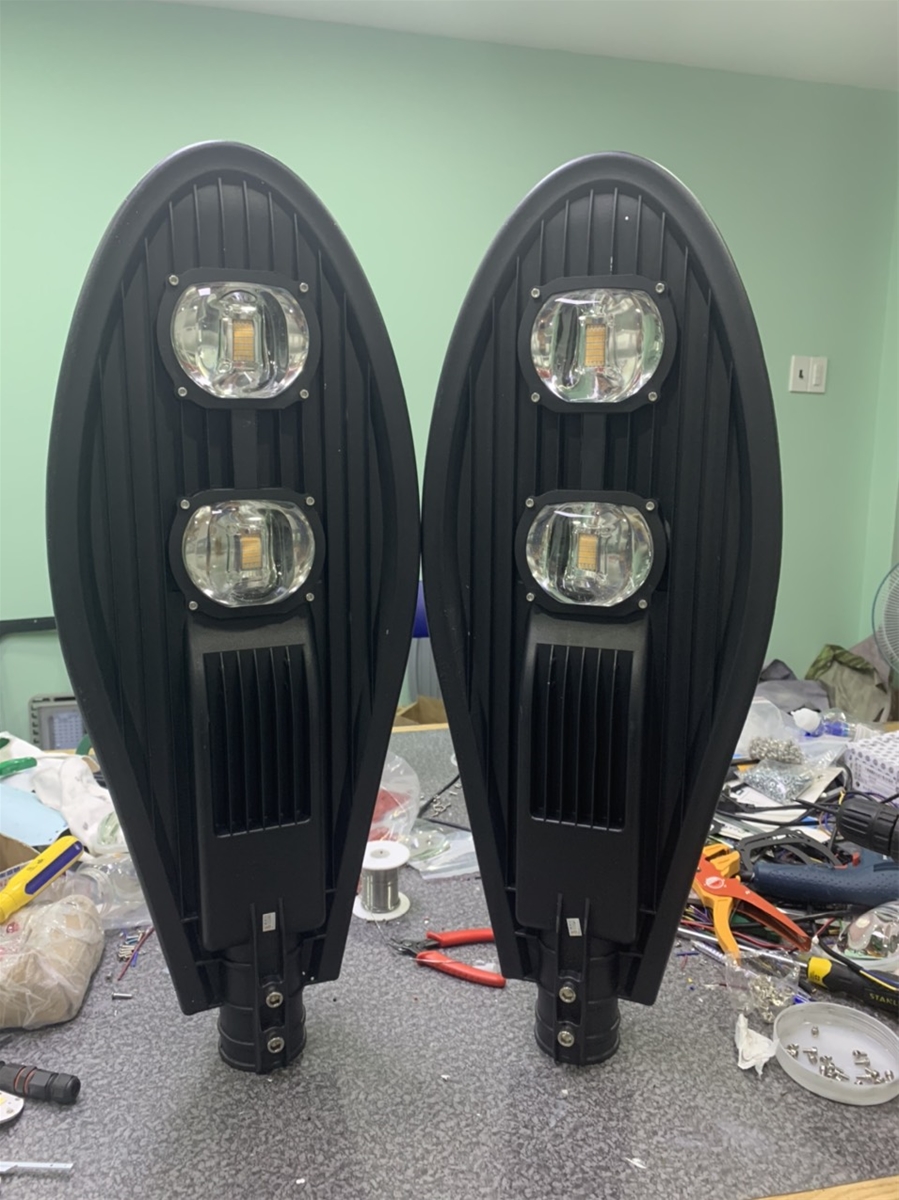Đèn Đường 100W Giá Rẻ